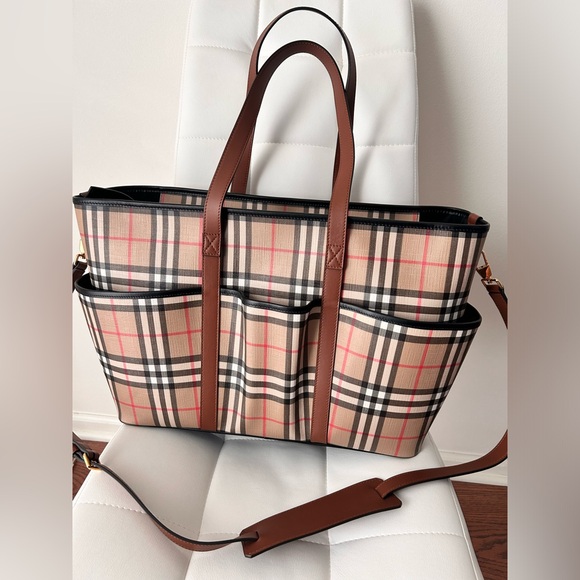 NWT! 67% off SALE!! Authentic Burberry Vintage Check Diaper Tote Bag - Picture 13 of 16